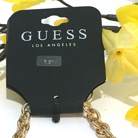 𝅺3/$29! GUESS Charm Bracelet Heart, Key, Tassel - Picture 6 of 9